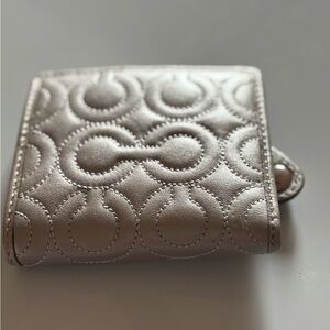 NWT Coach Signature Compart Wallet, Silver Leather